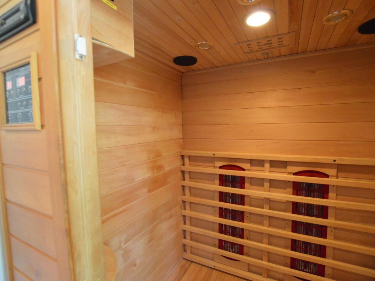 Detached Holiday Home With Sauna Large Garden Stramproy Kültér fotó
