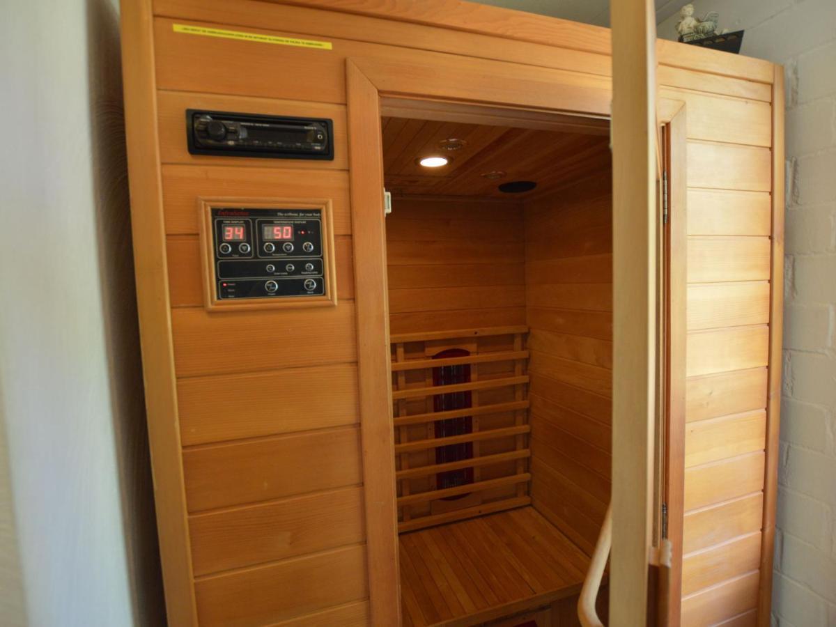 Detached Holiday Home With Sauna Large Garden Stramproy Kültér fotó